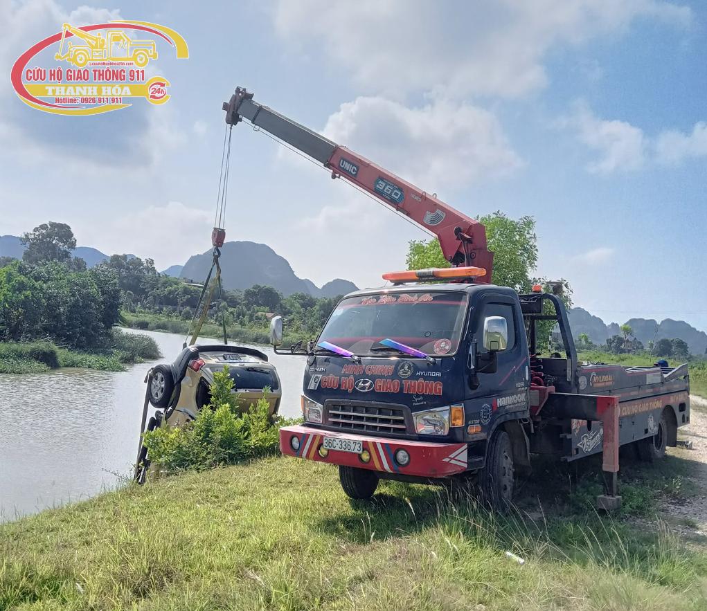 dịch vụ cẩu kéo xe tại Quan Hóa